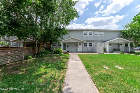 824 Cavalla Rd, Atlantic Beach, FL 32233