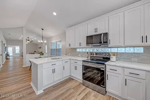 1115 Theodore Ave, Jacksonville Beach, FL 32250