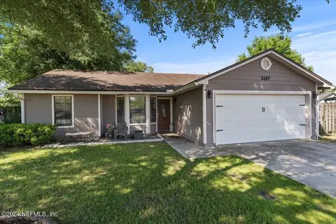3197 Michaels Ct, Green Cove Springs, FL 32043