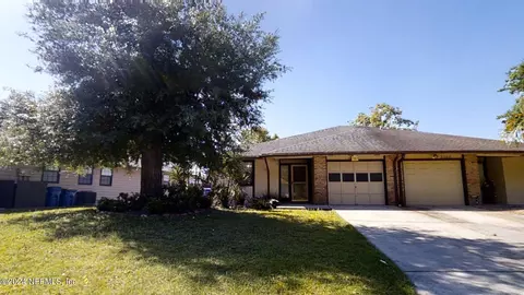 7364 Colony Cove Ln, Jacksonville, FL 32277