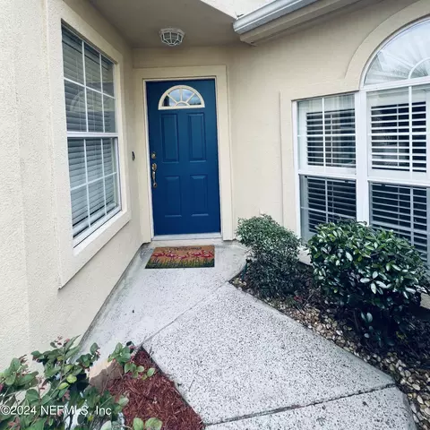 91 Fox Valley Dr, Orange Park, FL 32073