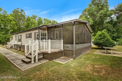 124 Waterway Dr, Satsuma, FL 32189