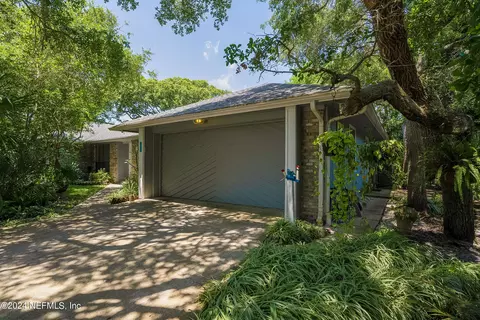 210 3rd St, Saint Augustine, FL 32084