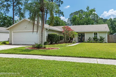 3296 Laurel Grv N, Jacksonville, FL 32223