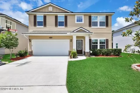 2642 Salt Lake Dr, Jacksonville, FL 32211