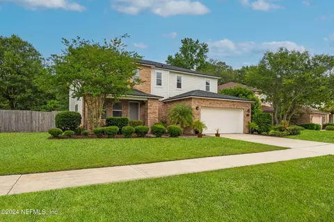 1279 Dunns Lake Dr, Jacksonville, FL 32218