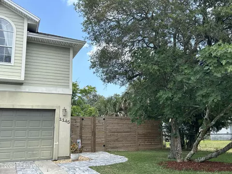 1145 6th St S, Jacksonville Beach, FL 32250