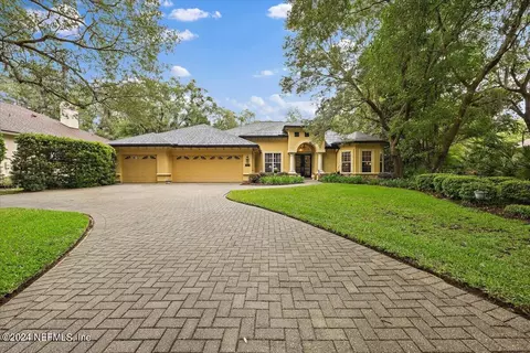 3720 Berenstain Dr, Saint Augustine, FL 32092