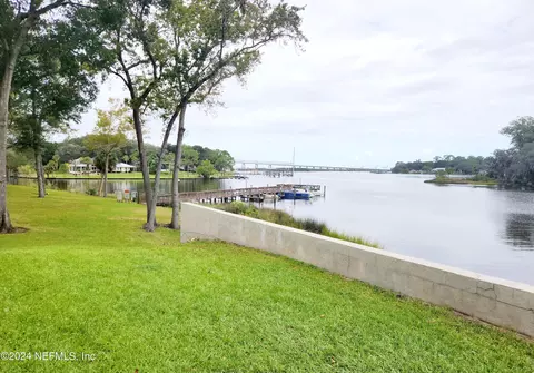 5201 Atlantic Blvd #106, Jacksonville, FL 32207