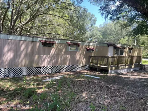 607 Wilson Dr, Interlachen, FL 32148
