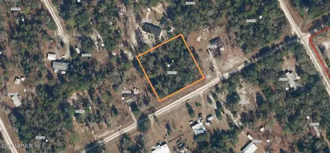 412 3rd Ave, Satsuma, FL 32189