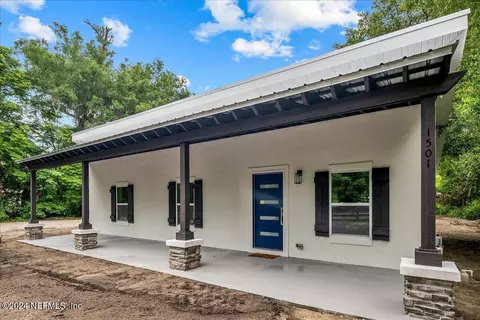 1501 S Palm Ave, Palatka, FL 32177