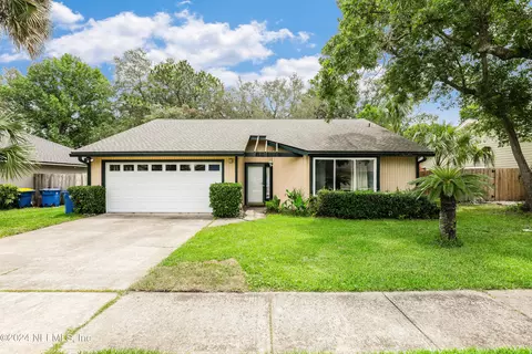 3135 Roundham Ln, Jacksonville, FL 32225
