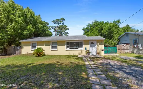 2560 Treemont St, Jacksonville, FL 32207