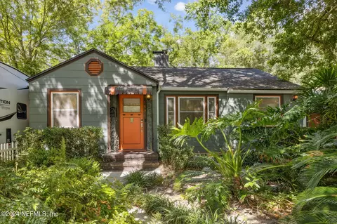 1521 Charon Rd, Jacksonville, FL 32205