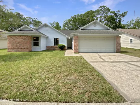 8217 Lakemont Dr, Jacksonville, FL 32216