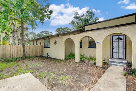 6912 Lillian Rd, Jacksonville, FL 32211