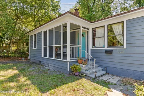 1328 Macarthur St, Jacksonville, FL 32205