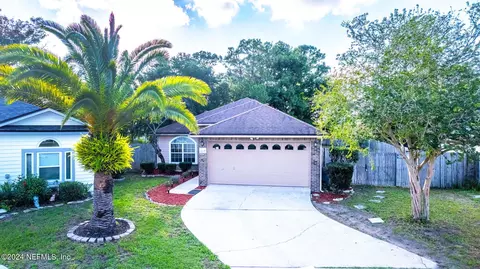 8711 Townsquare Dr N, Jacksonville, FL 32216