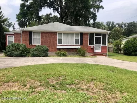 5637 Milmar Dr S, Jacksonville, FL 32207