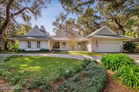 17 Red Maple Rd, Fernandina Beach, FL 32034