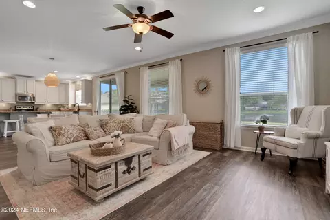 315 Willow Winds Pkwy, Saint Johns, FL 32259