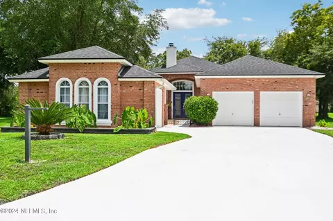 3907 Lake Crest Ter, Middleburg, FL 32068
