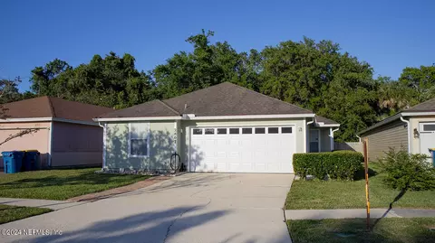 2807 E Majestic Cypress Dr, Atlantic Beach, FL 32233