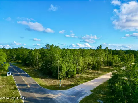 000 Whirlwind Loop, Hawthorne, FL 32640