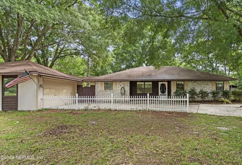 2398 Pine Hollow Rd, Green Cove Springs, FL 32043