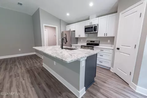 202 Coral Farms Rd, Florahome, FL 32140