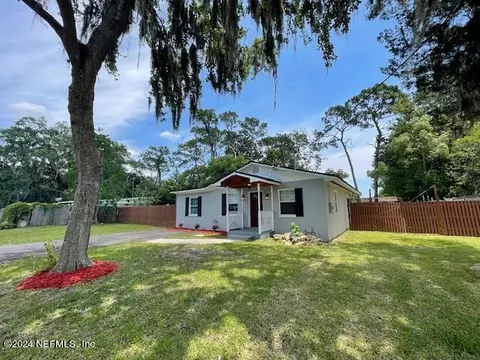 9561 Harriet Ave, Jacksonville, FL 32208