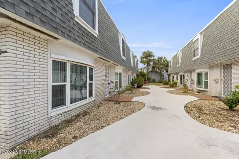 315 Glenview Blvd, Daytona Beach, FL 32118