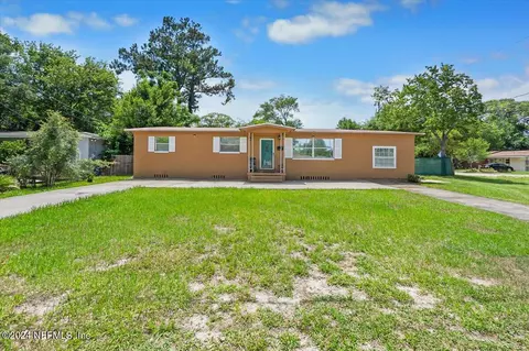 3244 Cathedral Ln, Jacksonville, FL 32277