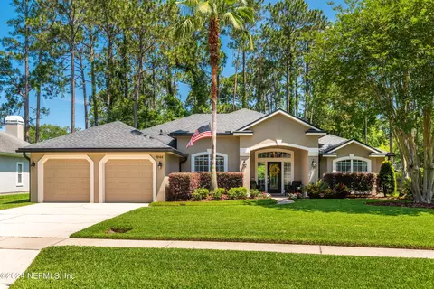 1944 Woodlake Dr, Fleming Island, FL 32003