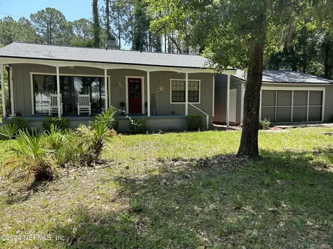 585 Roberts Rd, Saint Johns, FL 32259