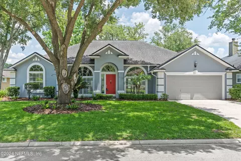 328 Maplewood Dr, Saint Johns, FL 32259