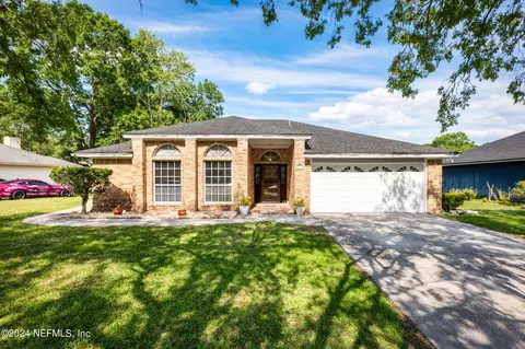 10265 Secret Harbor Ct, Jacksonville, FL 32257