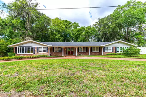 8204 Jose Cir W, Jacksonville, FL 32217