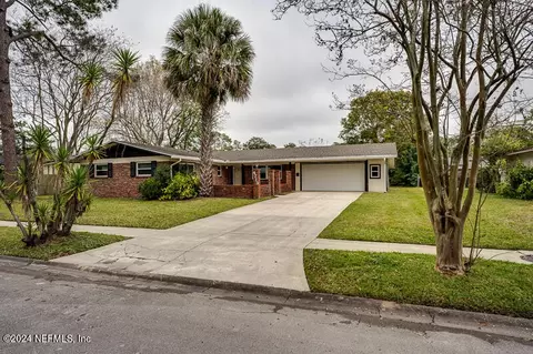 4713 Glorianne Cir W, Jacksonville, FL 32207