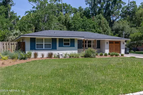 5035 Thorden Rd, Jacksonville, FL 32207