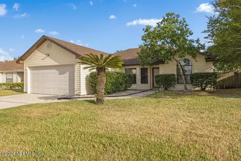 10920 Wahine Dr S, Jacksonville, FL 32246