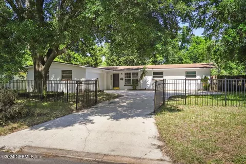 1775 Dibble Cir W, Jacksonville, FL 32246