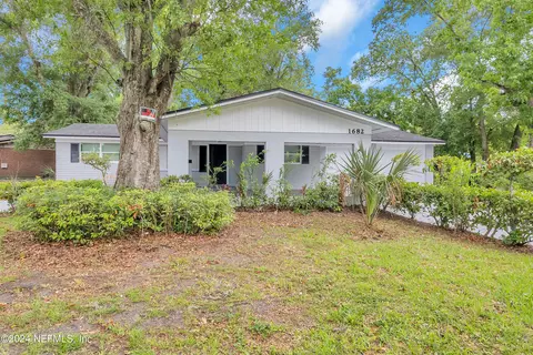 1682 Palmdale St, Jacksonville, FL 32208