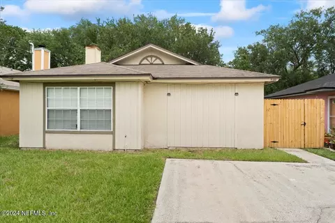 509 Camelia St, Atlantic Beach, FL 32233