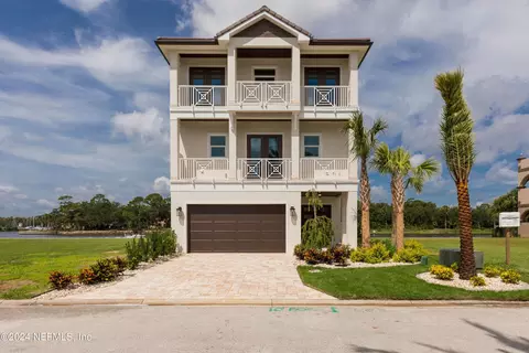 240 Yacht Harbor Dr, Palm Coast, FL 32137