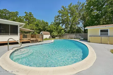 6239 Sage Dr, Jacksonville, FL 32210