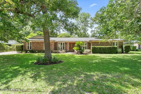 14056 Spanish Point Dr, Jacksonville, FL 32225