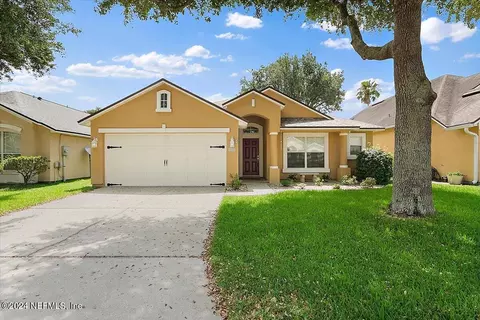 297 Brookchase Ln W, Jacksonville, FL 32225