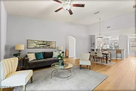 3750 Silver Bluff Blvd #205, Orange Park, FL 32065